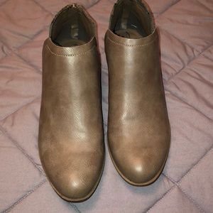 Light brown booties